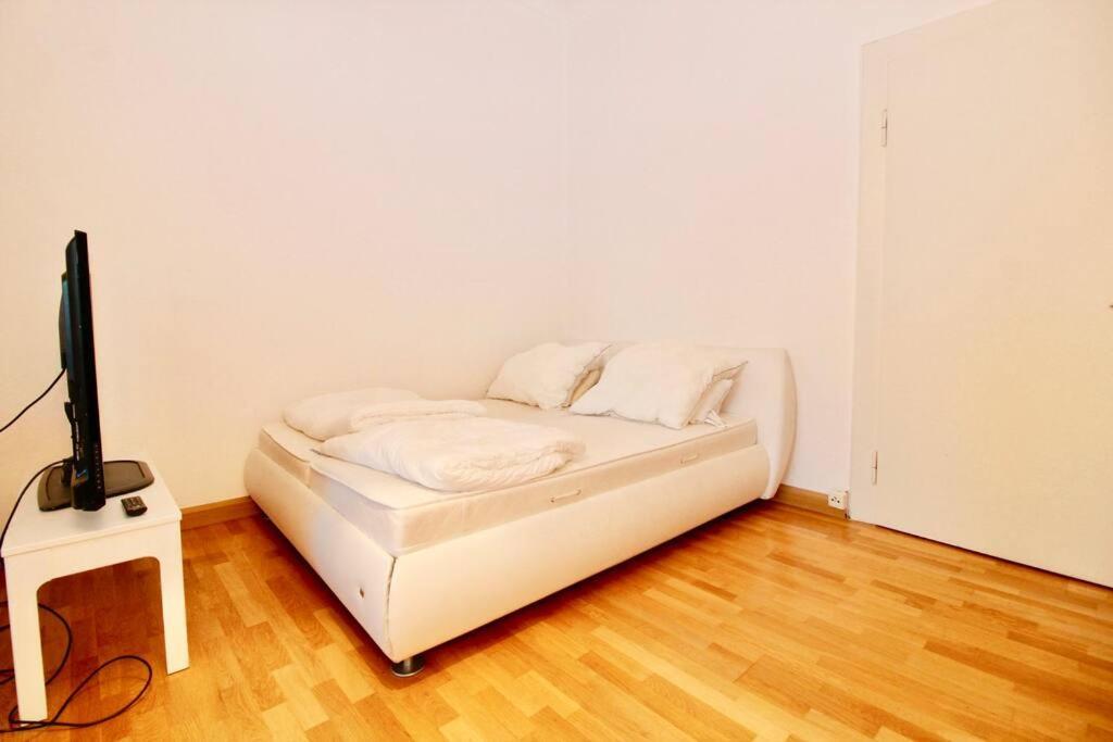 Spacious For Big Groups Oktoberfest / Bauma Appartement